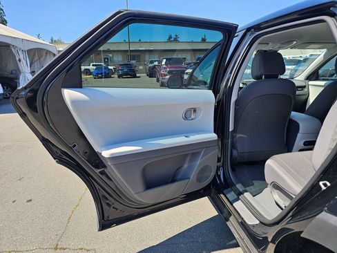 Used 2024 Hyundai Ioniq 5 SEL RWD image 15