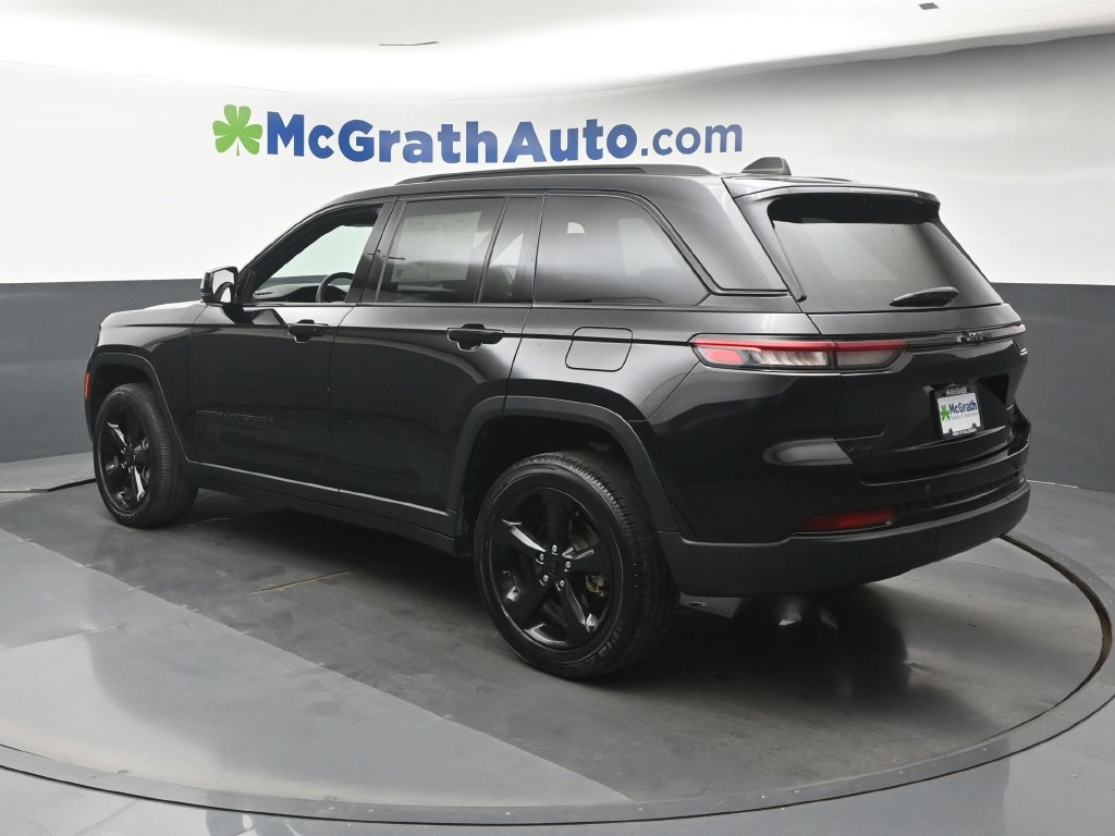 Used 2023 Jeep Grand Cherokee Altitude AWD/4WD image 25