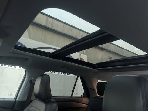 Used 2022 Ford Explorer XLT w/ Equipment Group 202A image 19