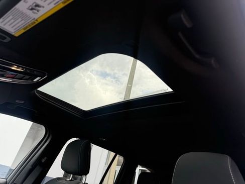 New 2025 Jeep Grand Cherokee Laredo w/ Luxury Tech Group I image 18