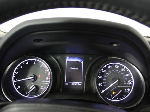 Used 2023 Toyota Camry SE image 17