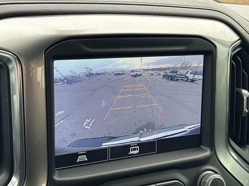 Used 2021 Chevrolet Silverado 1500 LT Trail Boss w/ Convenience Package II image 17