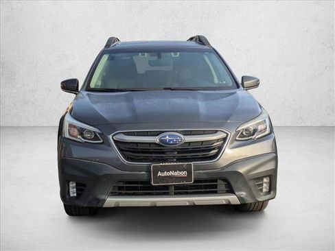 Used 2021 Subaru Outback Limited image 3