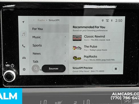 Used 2025 Toyota Camry SE image 40