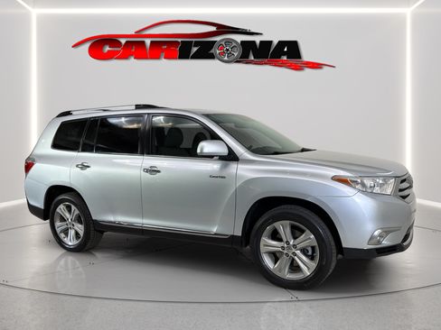Used 2012 Toyota Highlander Limited w/ Tow Pkg AWD/4WD image 2
