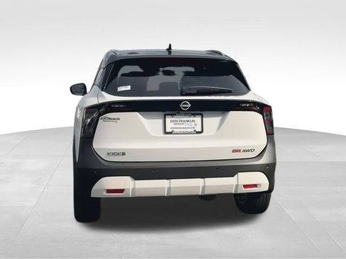 New 2026 Nissan Kicks SR w/ SR Premium Package AWD/4WD image 7