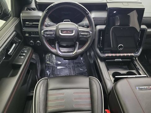 Used 2025 GMC Yukon AT4 Ultimate AWD/4WD image 15