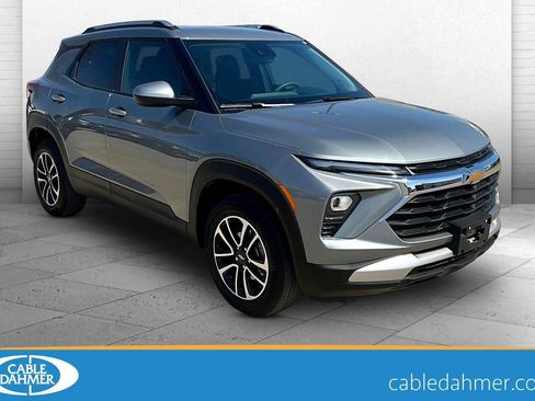 Used 2025 Chevrolet TrailBlazer LT image 1