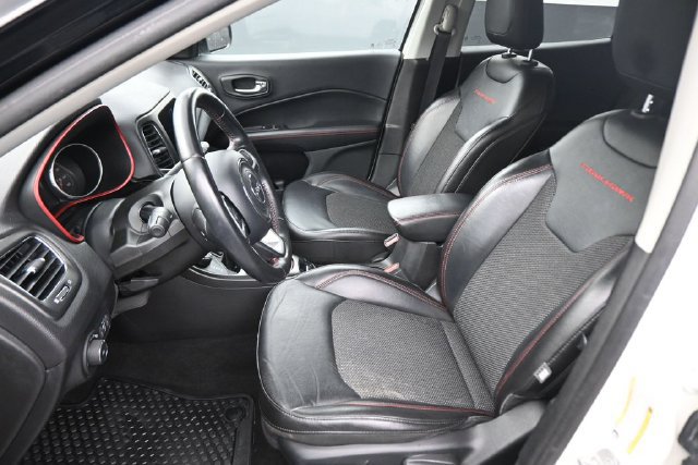 Used 2020 Jeep Compass Trailhawk AWD/4WD image 22