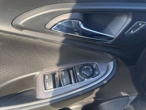 Used 2017 Chevrolet Malibu LS image 18