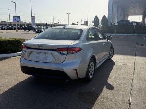Certified 2026 Toyota Corolla LE FWD image 5