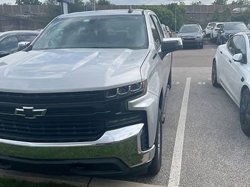 Used 2020 Chevrolet Silverado 1500 LT w/ All-Star Edition AWD/4WD image 3