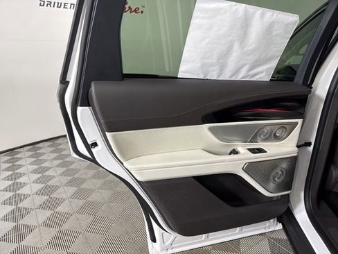 New 2026 Lincoln Nautilus Black Label image 18