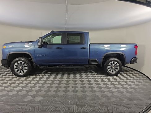 New 2026 Chevrolet Silverado 2500 Custom image 2