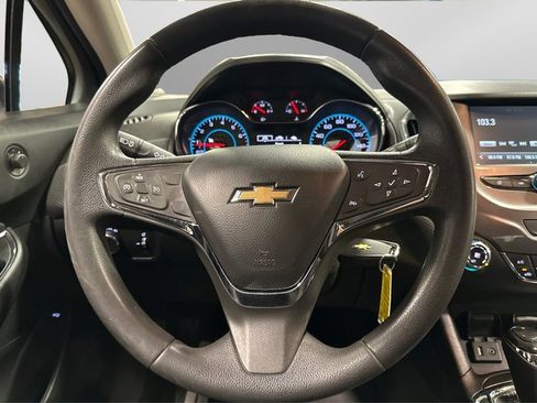 Used 2016 Chevrolet Cruze LT image 22
