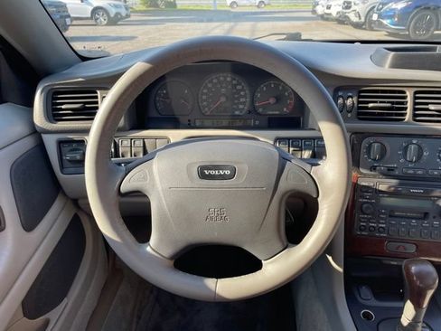 Used 2001 Volvo C70 HT FWD image 16