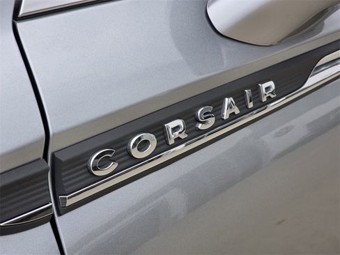 Used 2023 Lincoln Corsair Reserve image 8