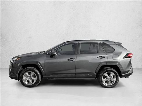 Used 2025 Toyota RAV4 XLE AWD/4WD image 4