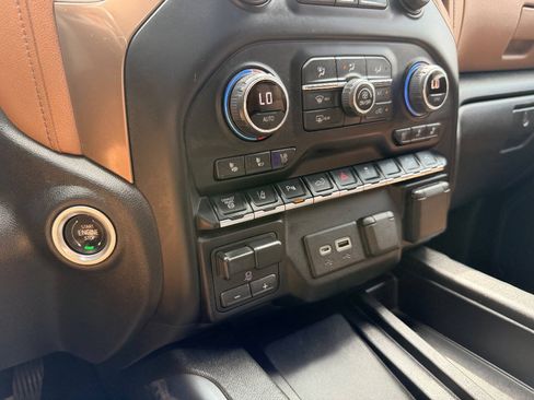 Used 2022 Chevrolet Silverado 2500 High Country w/ Z71 Off-Road Package AWD/4WD image 30