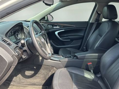 Used 2017 Buick Regal Sport Touring FWD image 17