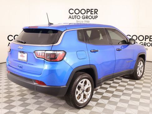 Used 2025 Jeep Compass Sport AWD/4WD image 19