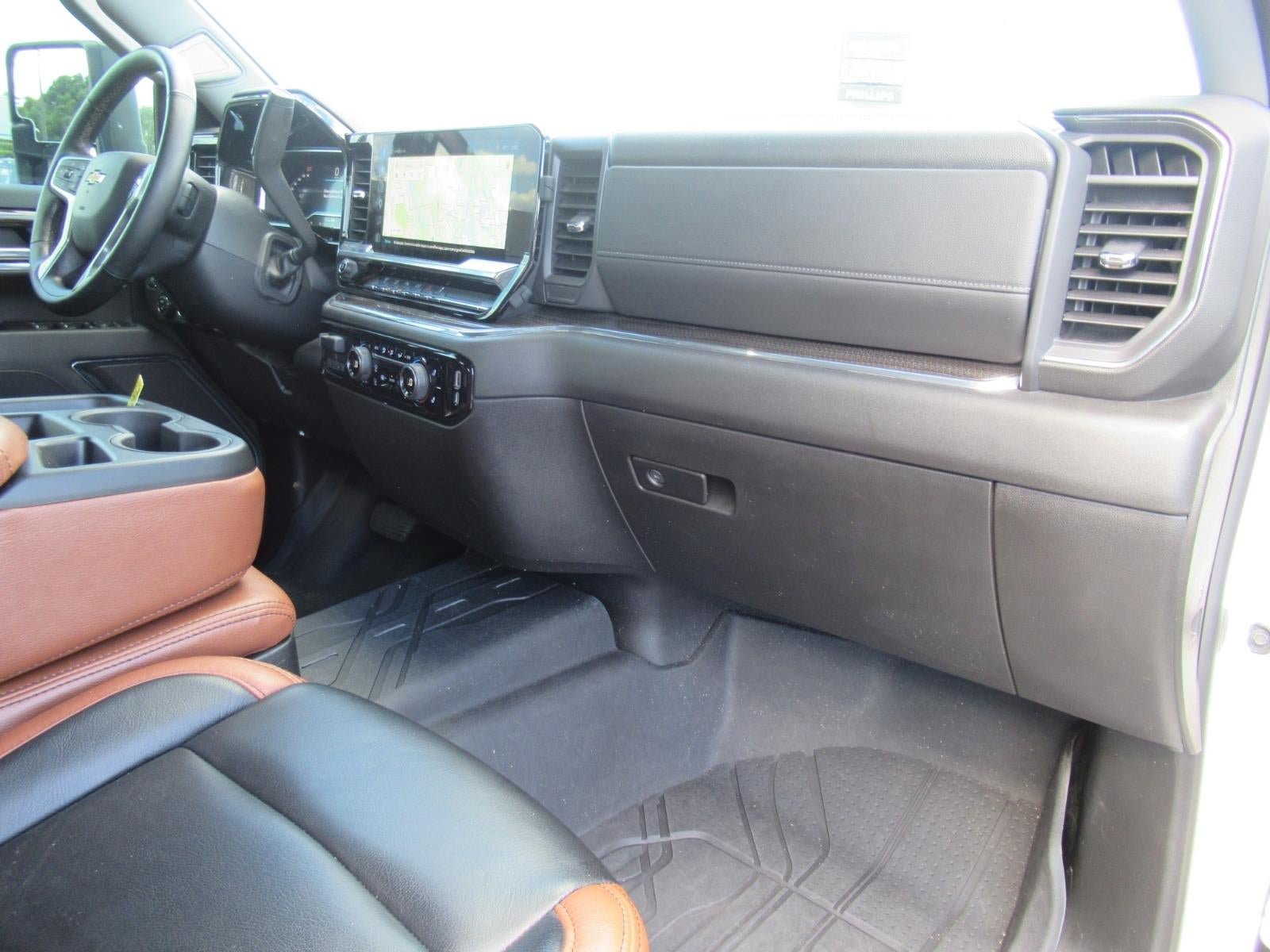 Used 2024 Chevrolet Silverado 2500 LT w/ All Star Edition AWD/4WD image 11
