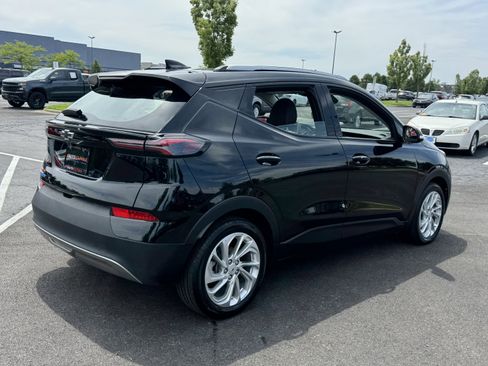 Used 2023 Chevrolet Bolt EUV LT image 11