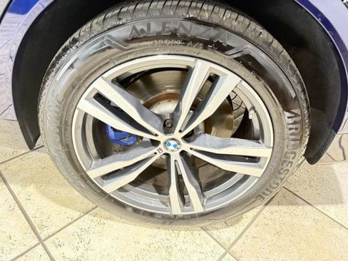 Used 2022 BMW X7 M50i image 34
