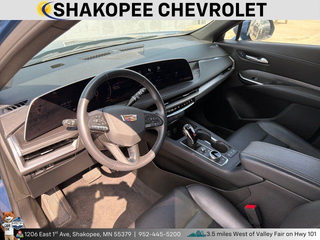 Used 2024 Cadillac XT4 Premium Luxury AWD/4WD image 4