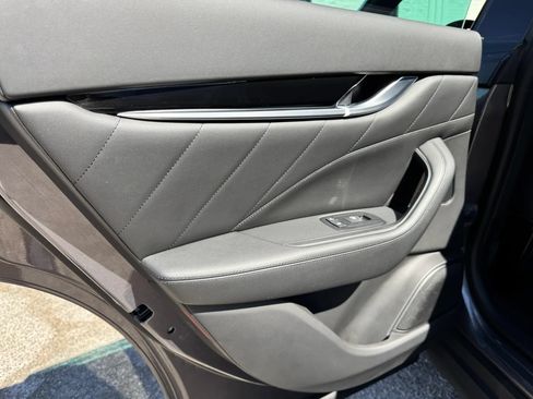 Used 2019 Maserati Levante AWD/4WD image 15