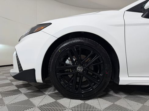 Used 2025 Toyota Camry SE FWD image 10
