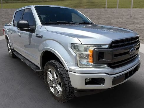Used 2018 Ford F150 XLT w/ Equipment Group 302A Luxury AWD/4WD image 9