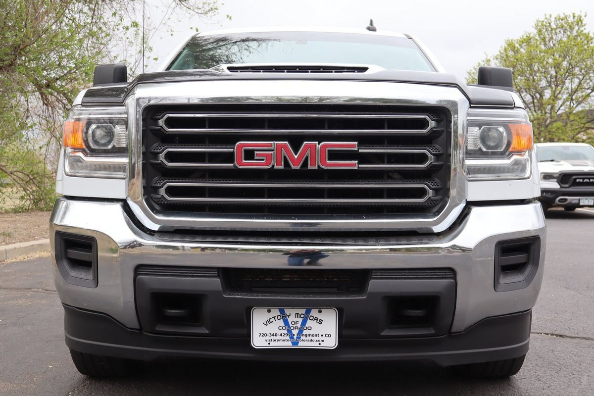 Used 2019 GMC Sierra 2500 SLE w/ Suspension Package, Off-Road AWD/4WD image 13
