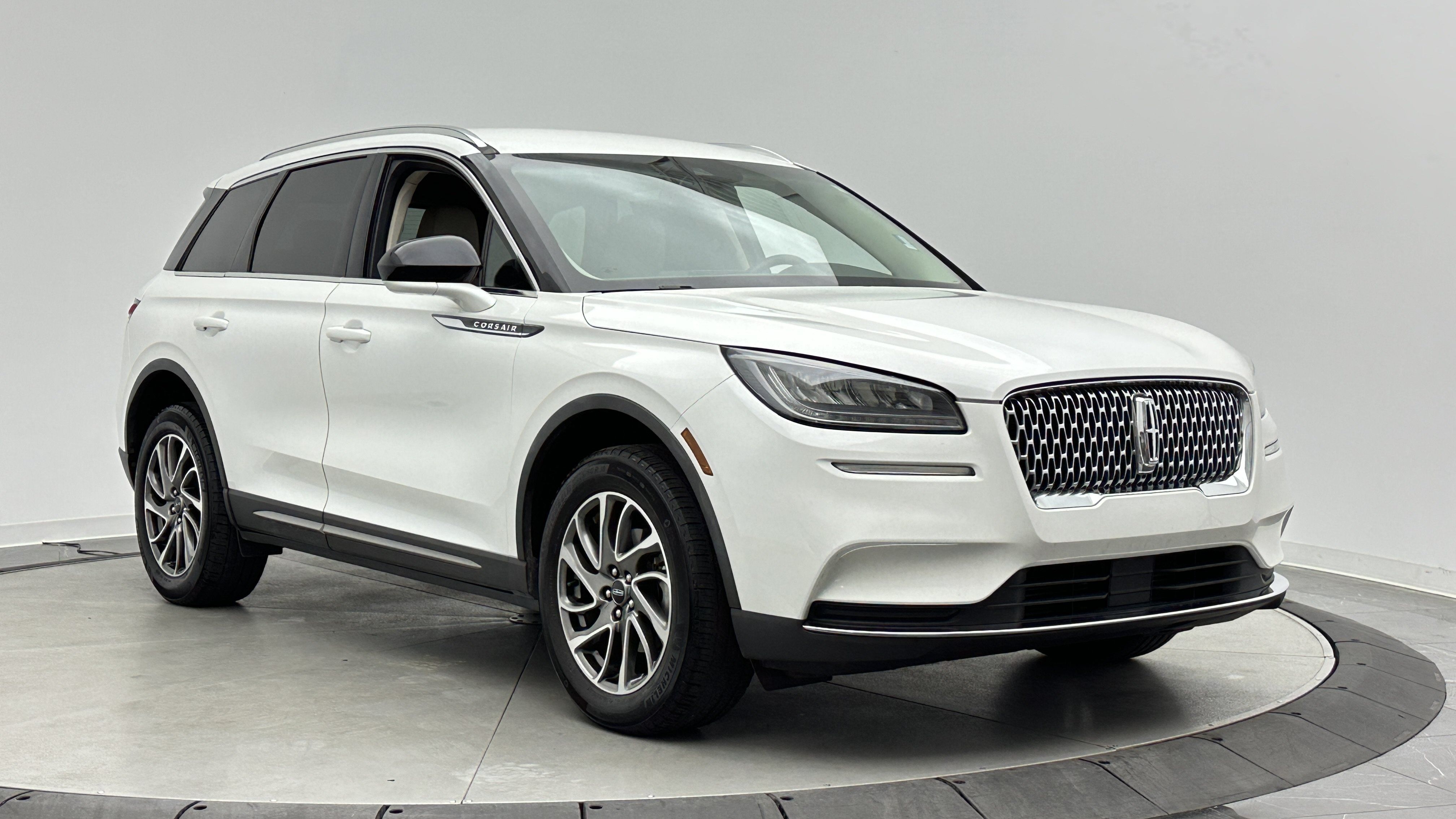 Used 2021 Lincoln Corsair FWD w/ Equipment Group 101A image 3
