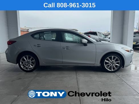 Used 2017 MAZDA MAZDA3 Touring FWD image 6