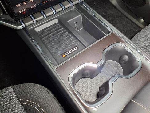 New 2026 GMC Acadia Elevation image 19