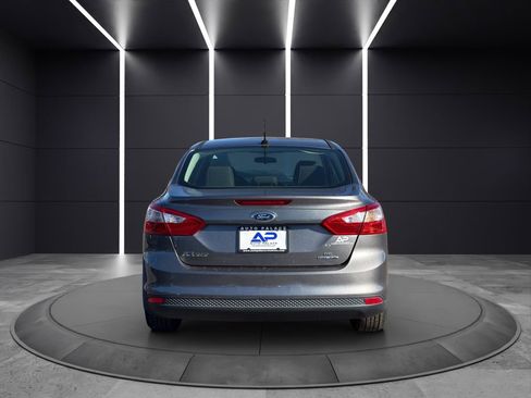 Used 2013 Ford Focus SE image 4