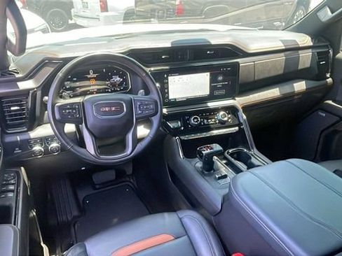 Used 2024 GMC Sierra 1500 AT4 w/ AT4 Preferred Package AWD/4WD image 15