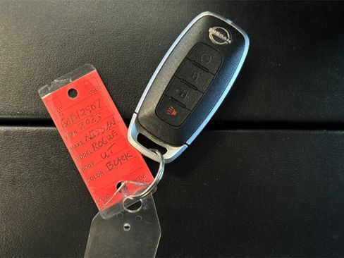 Used 2023 Nissan Rogue SV image 13