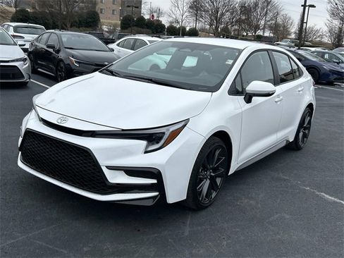 Used 2026 Toyota Corolla SE image 8