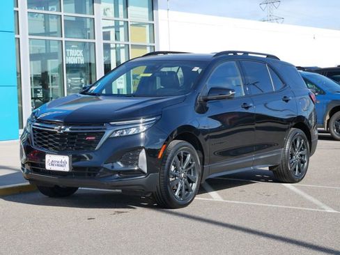 Used 2023 Chevrolet Equinox RS w/ RS Leather Package AWD/4WD image 2