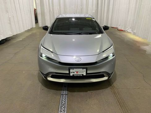 New 2026 Toyota Prius Plug-In Hybrid FWD image 8