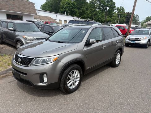 Used 2015 Kia Sorento LX AWD/4WD image 1