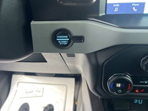 Used 2023 Ford Bronco Badlands image 23