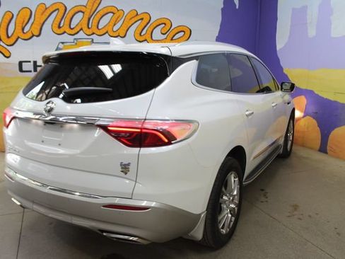 Used 2022 Buick Enclave Premium w/ Experience Buick Package AWD/4WD image 8