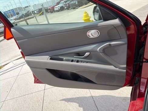 New 2026 Hyundai Elantra SE FWD image 27