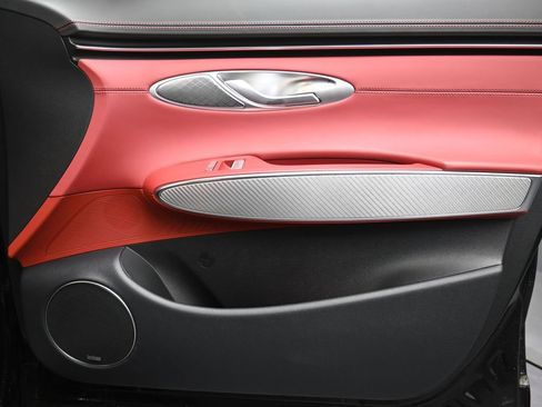 Used 2025 Genesis GV70 2.5T w/ Sport Prestige Package image 11