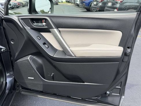 Used 2018 Subaru Forester 2.5i Limited AWD/4WD image 10