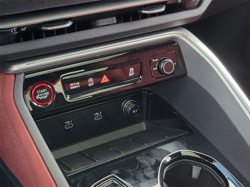 New 2025 Audi SQ5 Premium Plus image 13