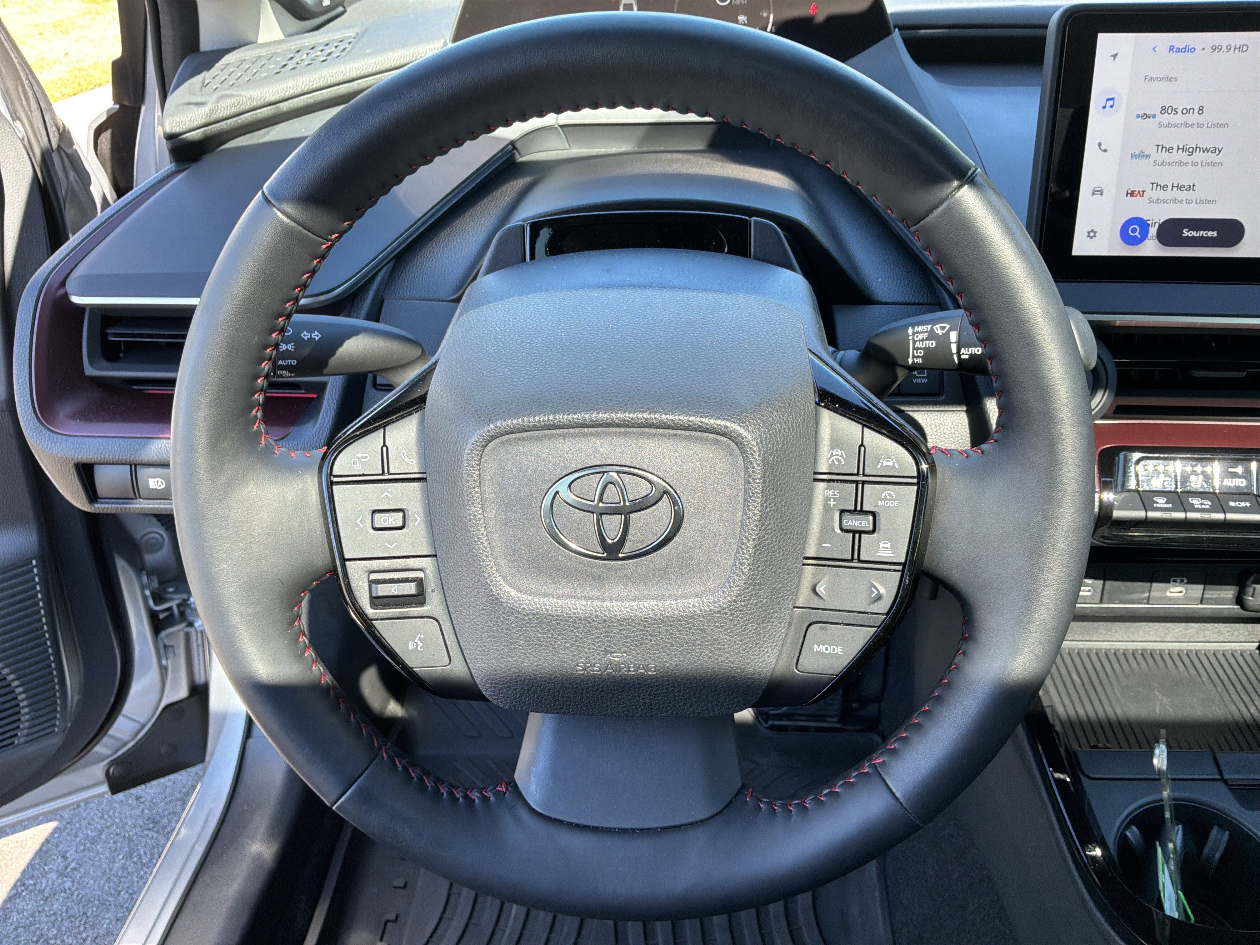 Used 2025 Toyota Prius Plug-In Hybrid w/ Limited Premium Package FWD image 18